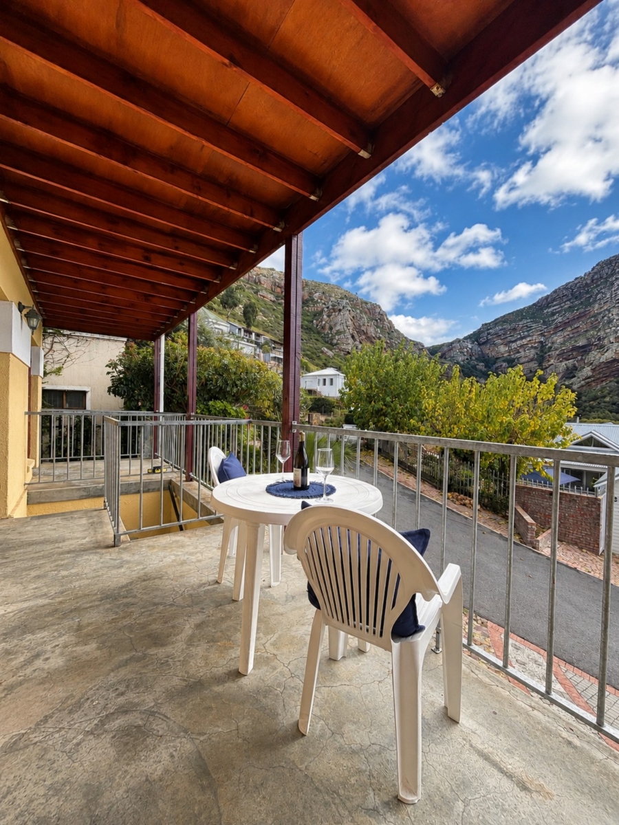 3 Bedroom Property for Sale in Admirals Kloof Western Cape